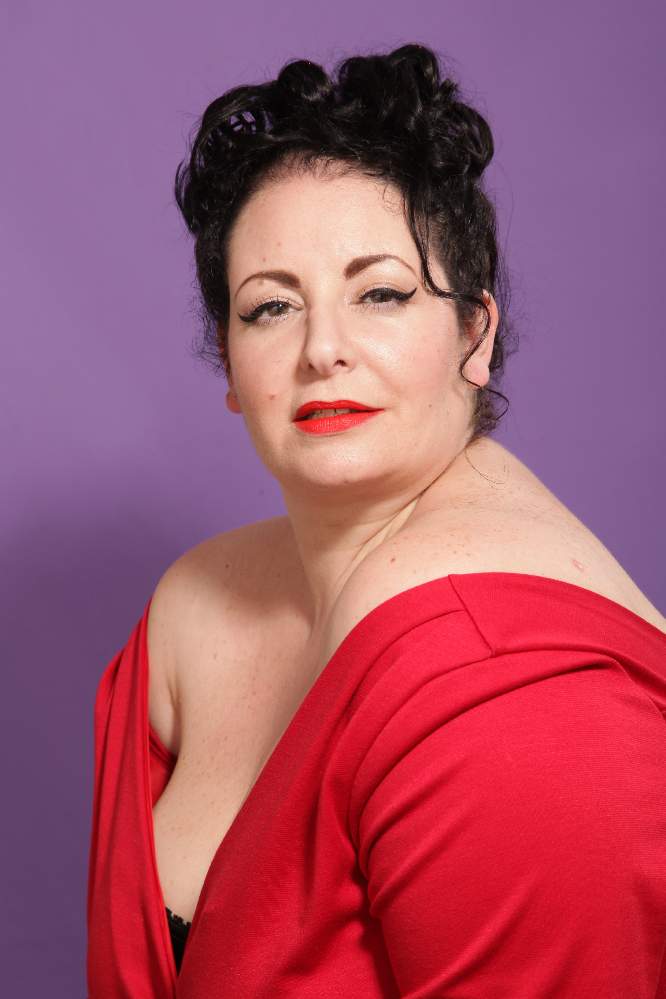 Fabiamariacerra's tweet photo. CR. @tonynylons #PlusSizeAppreciation #PlusSizeWars http://t.co/z3WNEQmNcg