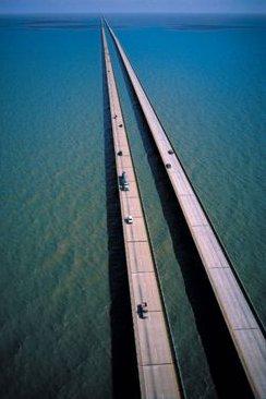 viajaconlosules's tweet photo. Puente del Lago Pontchartrain, Nueva Orleans, el más largo del mundo http://t.co/vcYAWN6Rdi
