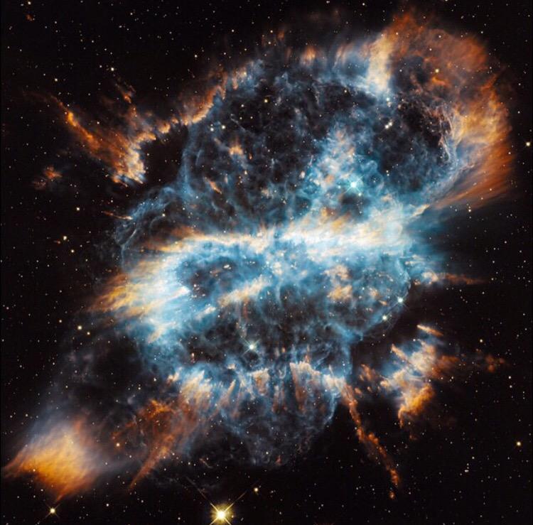 radvacations's tweet photo. When stars die, they do it in style. http://t.co/dMM48HPtBW