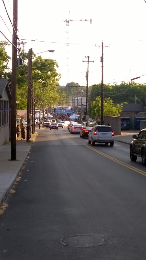 BrettTimukas's tweet photo. Only in Nashville do they shut down a street and throw a party for a bars 10 year birthday #loveit http://t.co/yxXmCKbKza