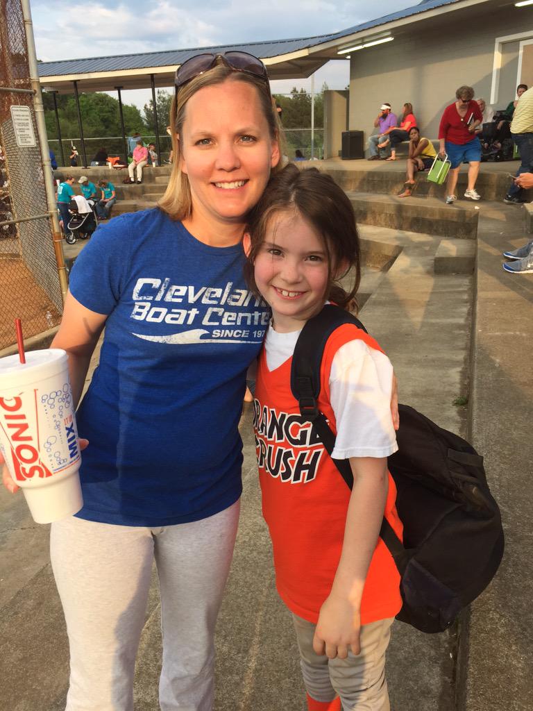 AnitaRenshaw's tweet photo. Blessed to have a teacher who goes above and beyond to show Amelia she cares!  @renshaw_adam @WeAreMayfield http://t.co/R753CpXYF6