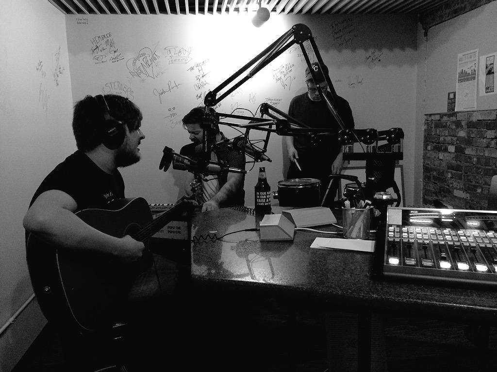 90.9 The Bridge tweet media