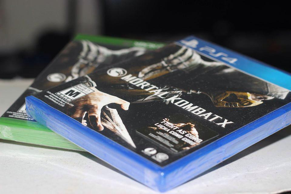 LaComikeria's tweet photo. ¡Dale RT a esta foto si quieres ganar uno de los Mortal Kombat X que tenemos para ti! #AGanarConLaComikeria http://t.co/eXWLA775cl