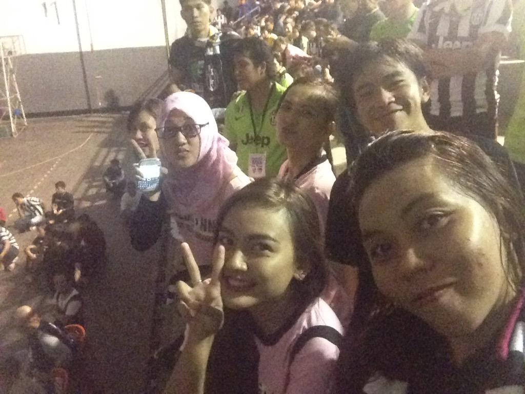 sucywiarni's tweet photo. Selfie kitee 👻👻 @JCI_Juvedonna @JCI_Manado @DonnaJCI_Manado http://t.co/0eaYr4Nt0r