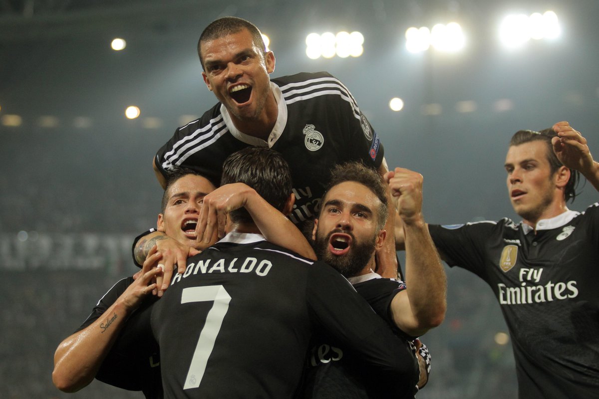 TheArsenalWayID's tweet photo. HIGHLIGHT: Ronaldo scores! Sang juara bertahan sukses menyamakan kedudukan. 1-1. http://t.co/UbFgQVsZom #UCL