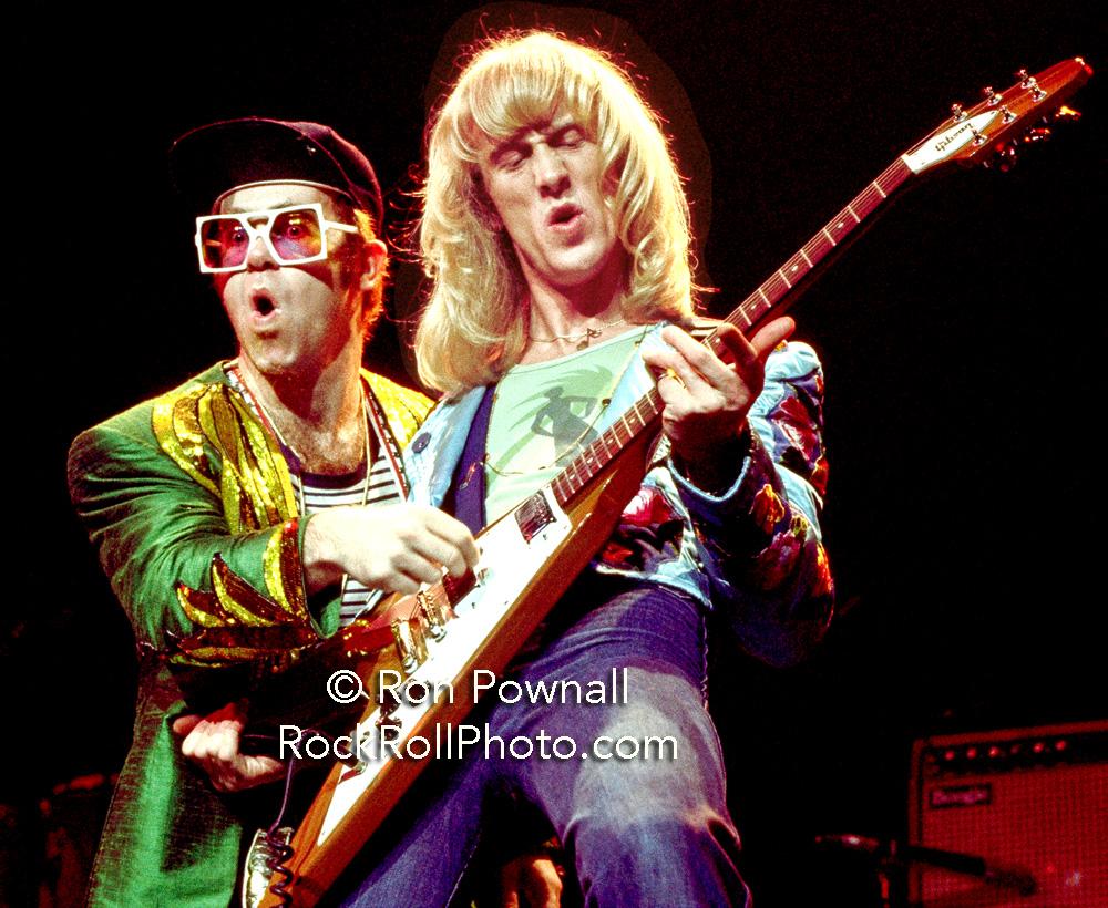 rockrollron's tweet photo. Prisoner in NY written by Joe Fox, w/photos, about the day in 1976 when Elton came out.
https://t.co/w6GDtrNVEq http://t.co/k2HxCWQjDw