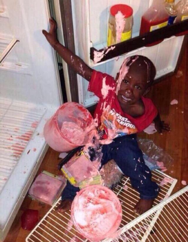 KaraaNorthh's tweet photo. I don't even know how to describe how relevant this pic is to my mood/life this week #messinup #sos #finalsgotmelike http://t.co/UL7U3sCLWh