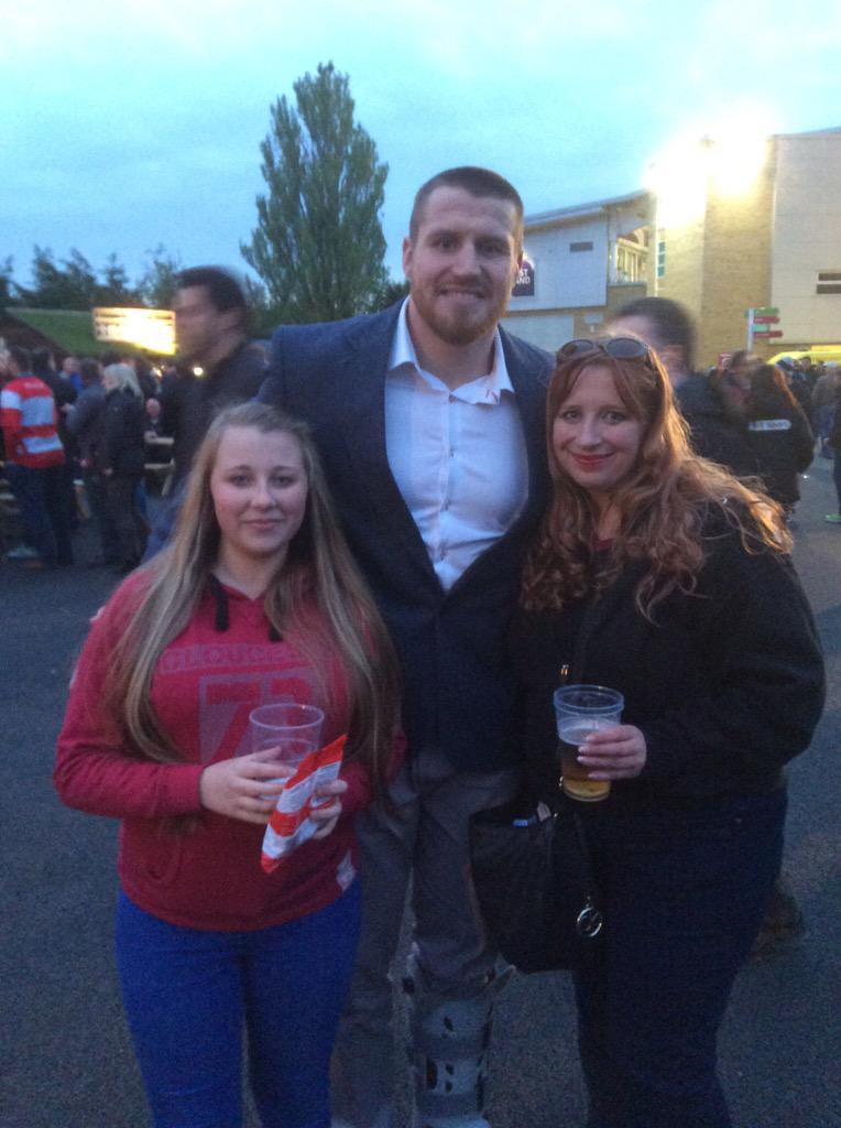 em_boots's tweet photo. Still loving seeing all the pics from Friday #glawsfamily #GLOSvEDIN @premrugby @Ben_J_Morgan8 http://t.co/1WLNV4aA3A