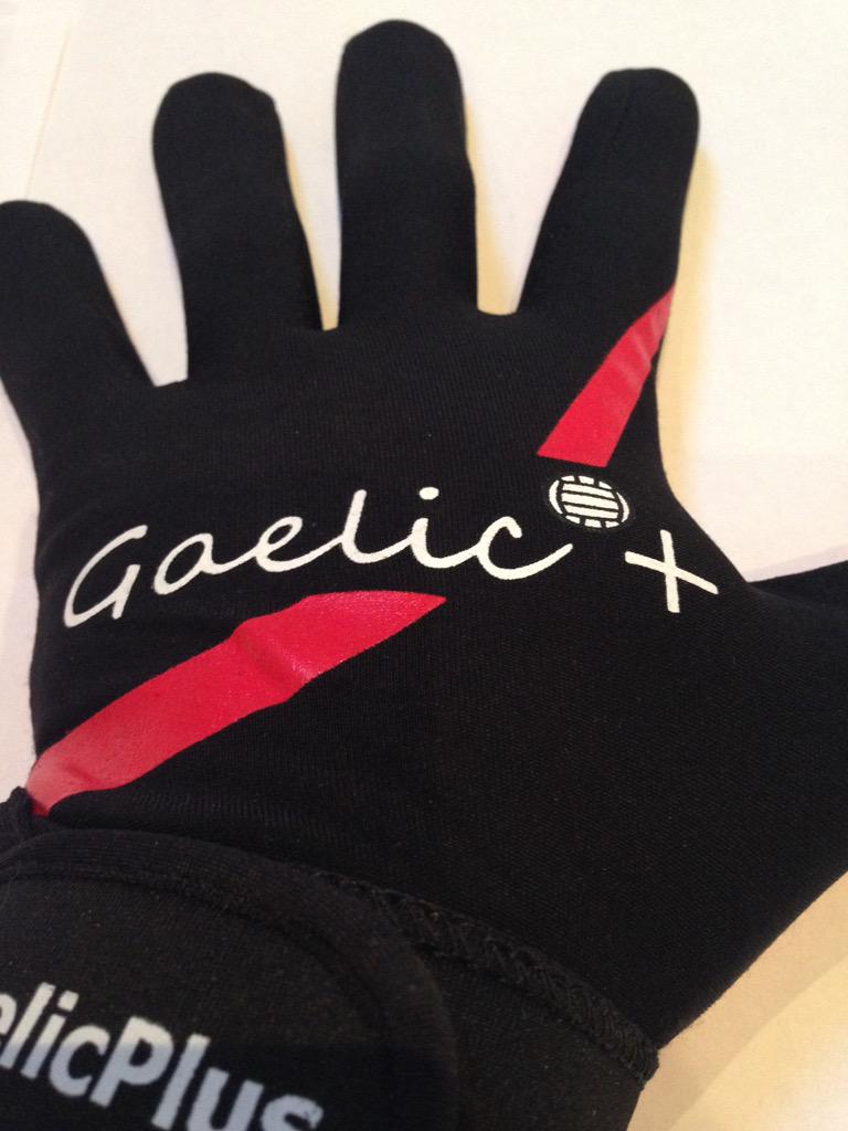 GaelicPlus's tweet image. COMP!! Our brand new Red Grip Gloves and are our new Mini Socks are up for grabs!! RT and FOLLOW to win.