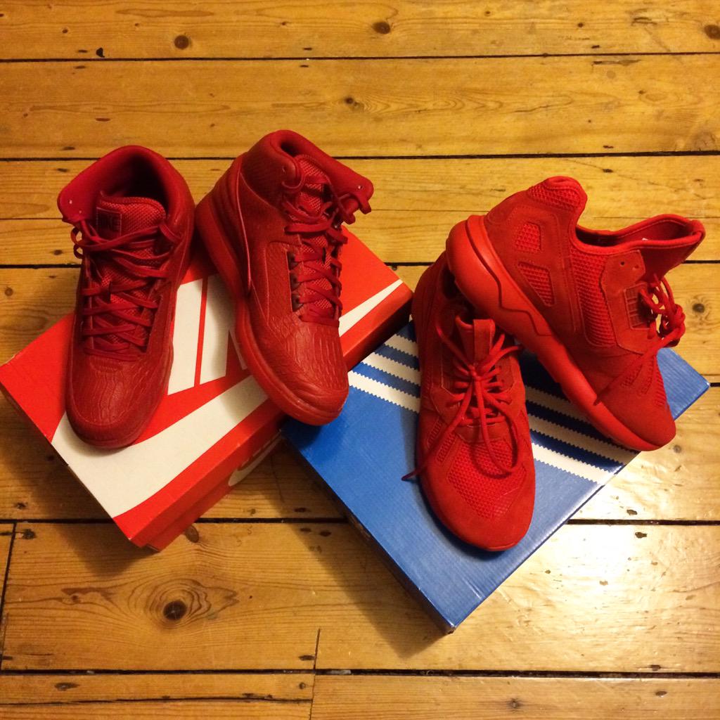 PatrickNazemi's tweet photo. Couldn't decide which pair to get - so I got both.
#NikeAirPython
#AdidasTubular http://t.co/FFmdwAbWDN