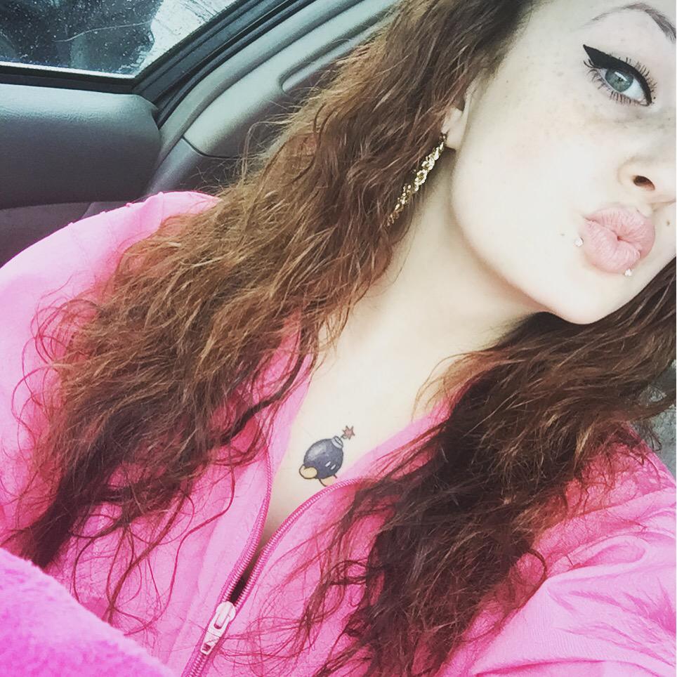 Barbeetooturnt's tweet photo. 😘 http://t.co/nztzAw1pw7