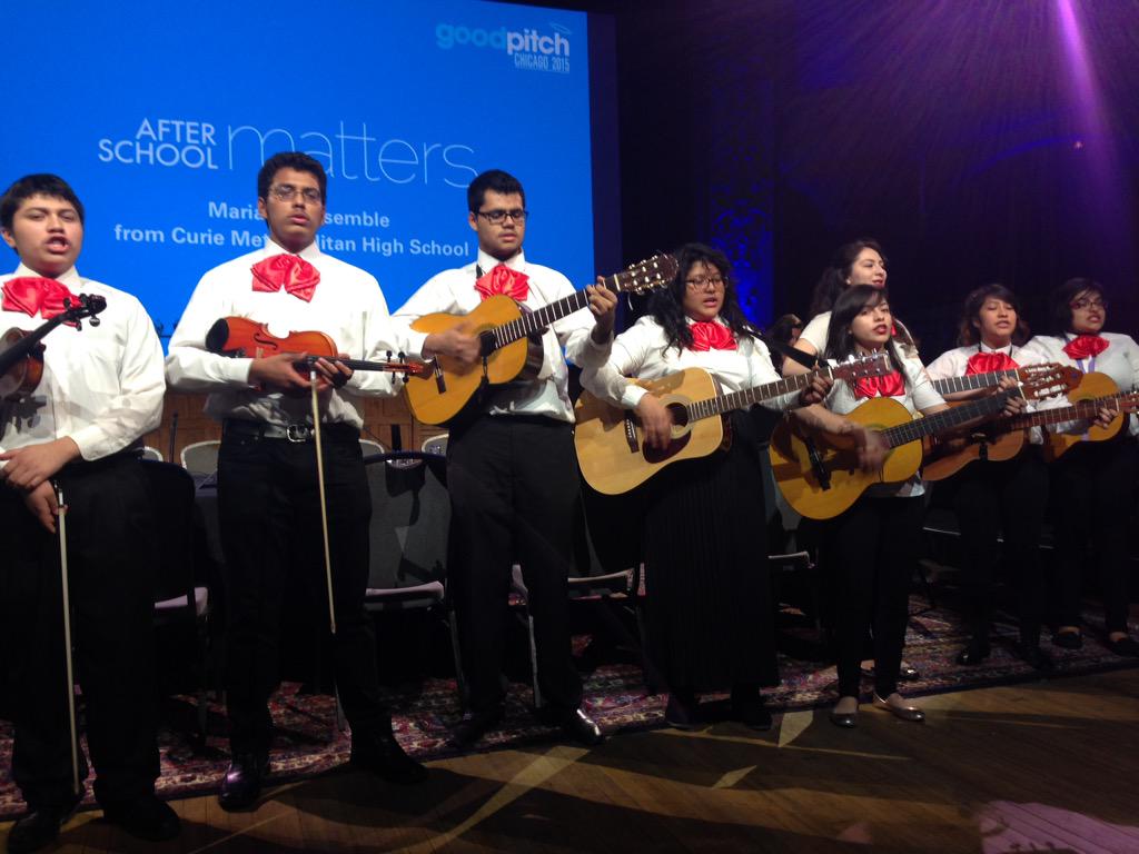 <a href="/AftrSchoolMttrs/">After School Matters</a> mariachi band closing down <a href="/GoodPitchCHI/">GoodPitchCHI</a> with joy!