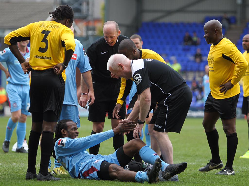 GoodysGame's tweet image. And the big decision Mike Dean had to get right. Penalty? @jonsarno