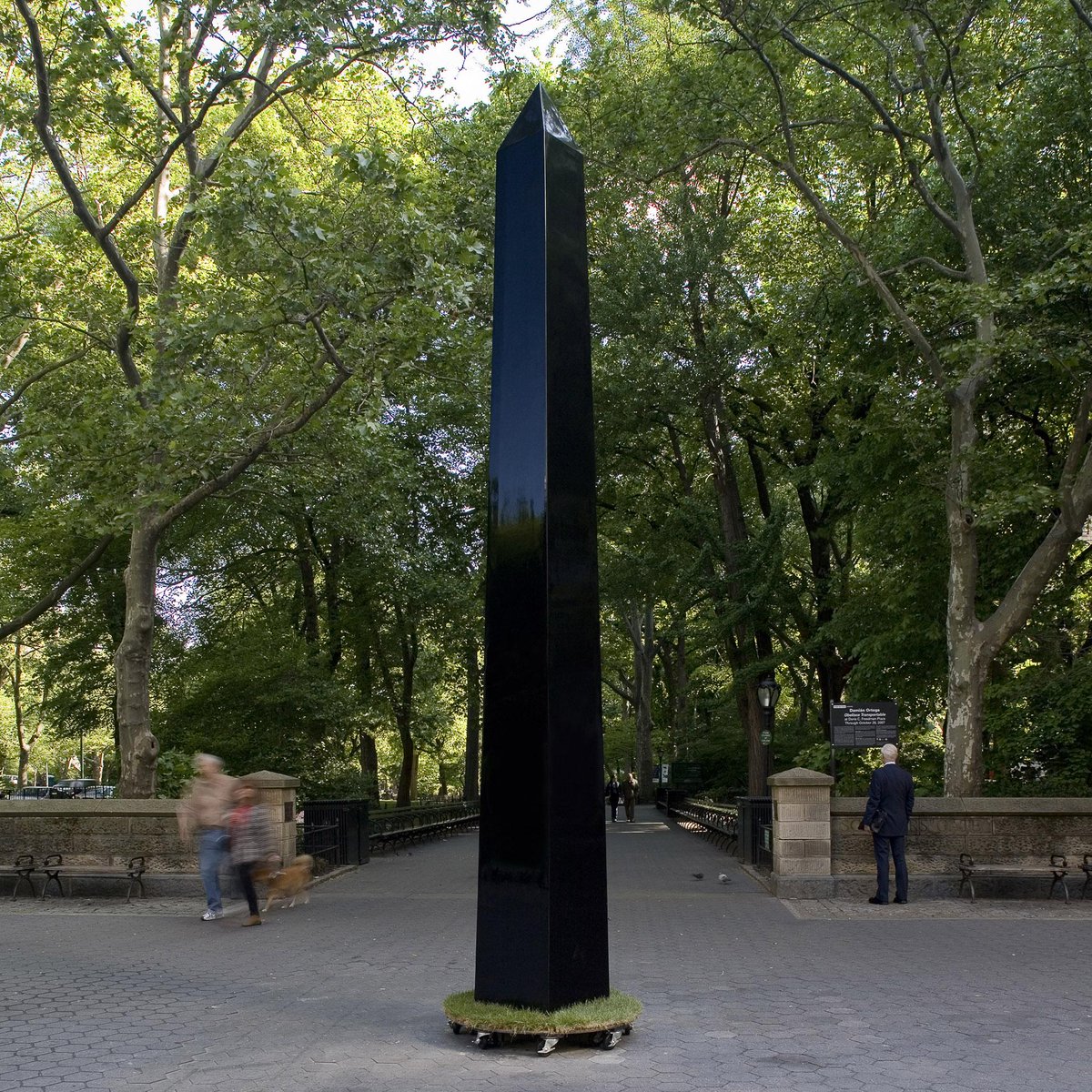 A mobile monument for Cinco de Mayo
#DamianOrtega, Transportable Obelisk, 2004, acquired in 2005