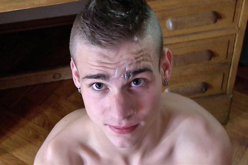 masteralex29's tweet photo. #cumpig #cumwhore #pisspig #slave #pussyboy #gay #gaykik #facial #gayslut #gayslave http://t.co/5AWJKfahls
