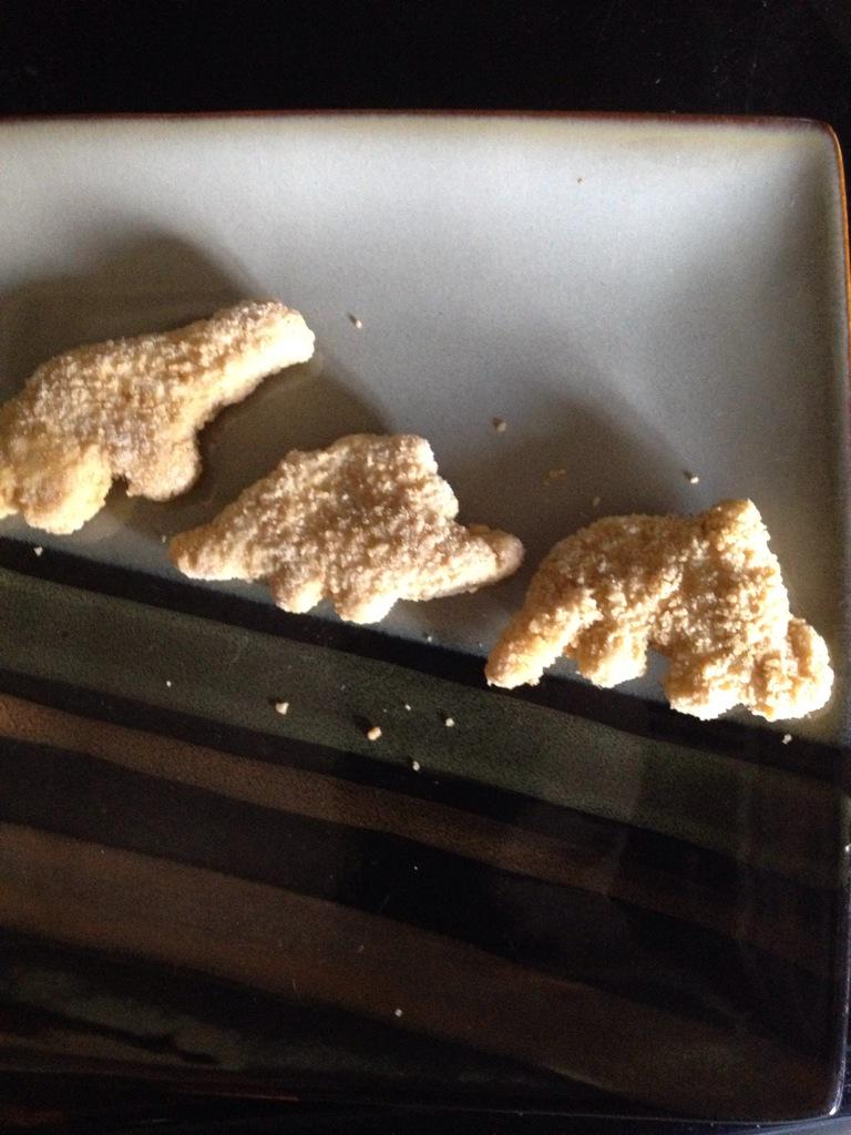 Crystal_Etre's tweet photo. @EtreKirsten they had signs but they dropped them while running away when they heard you were coming home to eat them http://t.co/fRDi6m8wPV