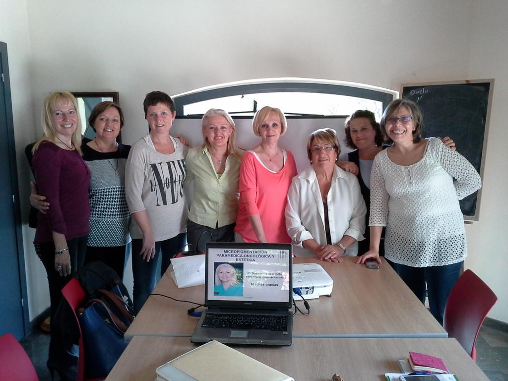 micropigmen_DPS's tweet image. Excelente encuentro con excelentes personas @BPELUS 
#picam #pelucas #areolas #cancer # voluntarias #areolasolidaria