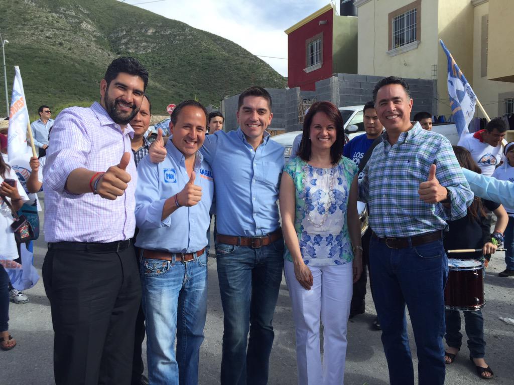 SalazarLuisFer's tweet photo. Esta tarde acompañamos a @aaberkowitz en su recorrido por el cuarto distrito de #Saltillo. http://t.co/Dp2jcVX9VW