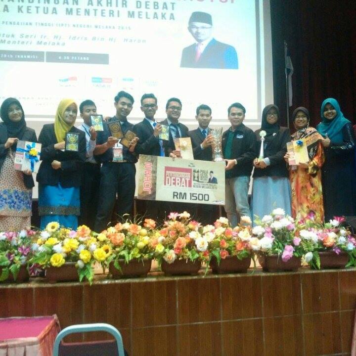 MPPUTeM's tweet photo. [MPP UTeM]
Tahniah Pasukan UTeM Krn  Bjaya Memenangi Debat Piala Ketua Menteri Melaka 2015

https://t.co/tZHc8IQU3j http://t.co/pcNhcRD4nR