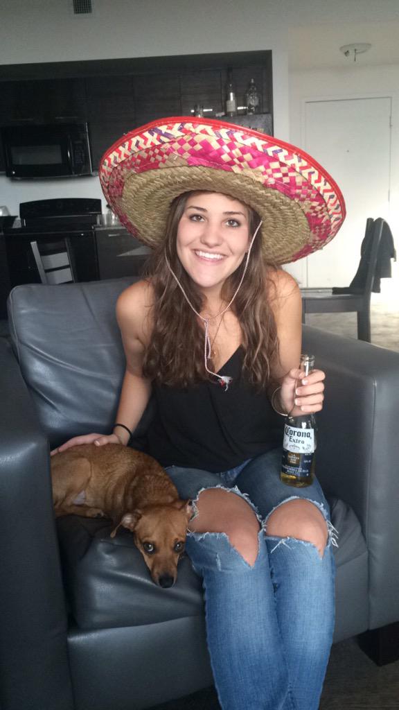 sammblyer's tweet photo. #arriba #VivaMexico #imcuban http://t.co/DF3y1VomNr