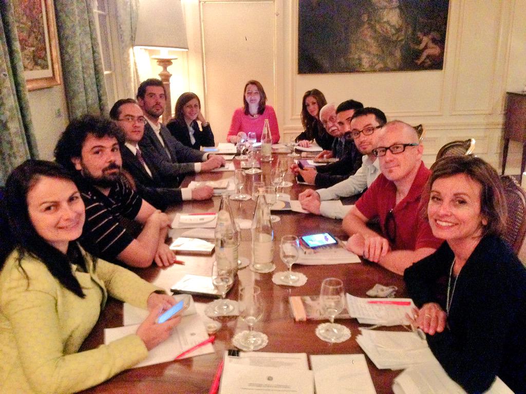 MauroBattocchi's tweet photo. Un caloroso benvenuto al nuovo #Comites di #SanFrancisco! @AiseStampa @ItalyinUS http://t.co/vqVyQGznab http://t.co/4tCFF3j8CB