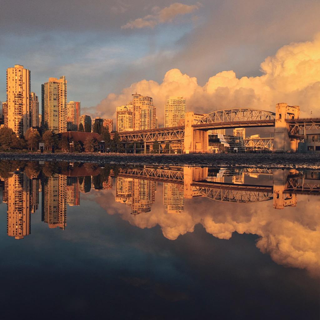 Stay gold, #Vancouver. http://t.co/7eAqUlPtPt