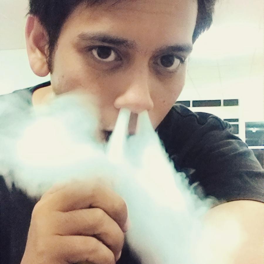 KhairuddinKhai9's tweet photo. Hehehe #vape #vapeon #vapershouts #vaperscommunity #vaperboy #vaper #vapers #vaperlife # #vaporizer #vape http://t.co/zaOaQhCUh0