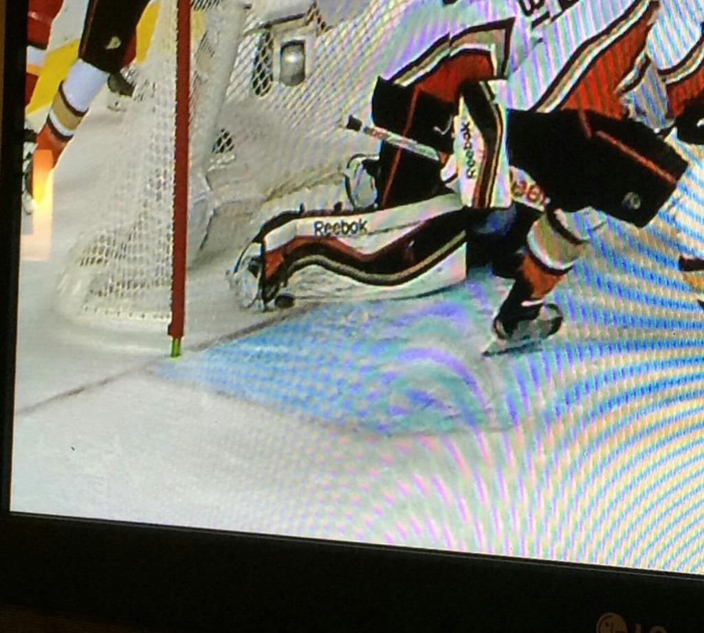 JDfromCJAY's tweet photo. That puck is in, regardless of who you cheer for. http://t.co/HX5UoLEelO