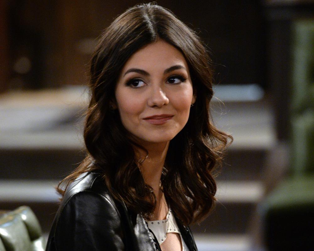 NBCUndateable's tweet photo. New girl’s got zingers! #UndateableLive http://t.co/exgVvs8cNN