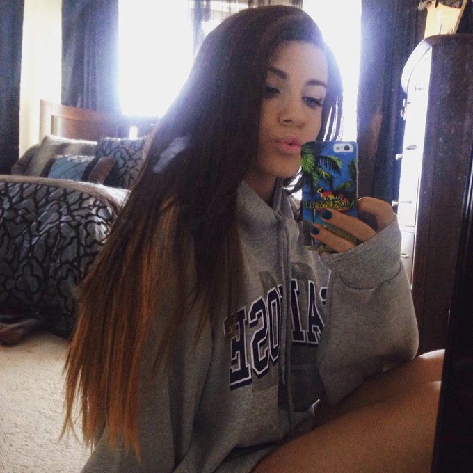 new Avi 🌸 http://t.co/H44Q1xzdKB<a href="/tag/miami"class="tags"><span>#miami</span></a>