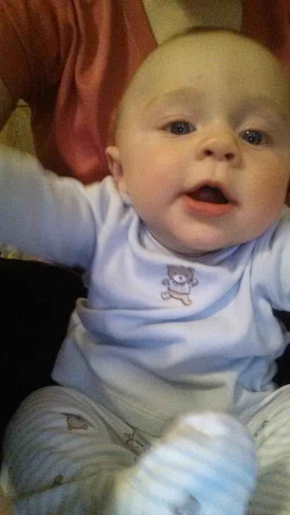 GammonNatalie's tweet photo. 16 pounds never looked so perfect 💓 #momlife #jasperjames #LetMeTakeASelfie http://t.co/OoM0mSApSk