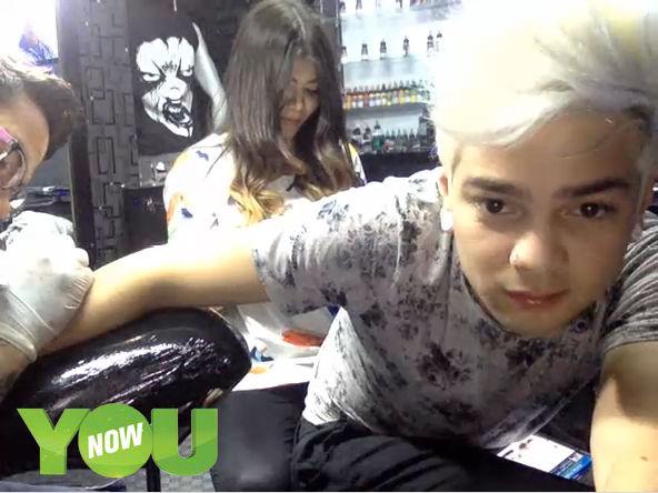 Grethsell_dihe's tweet photo. #JaramilloGettingATatto @Juanjaramilloe #1 #4 ALguno de esos 2. TE AMoo http://t.co/Zb1uuAmJ45