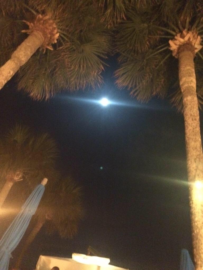 ScottMankins1's tweet photo. Ah ha 🌝🍒🍒🍒 http://t.co/pIOoVI1MlU