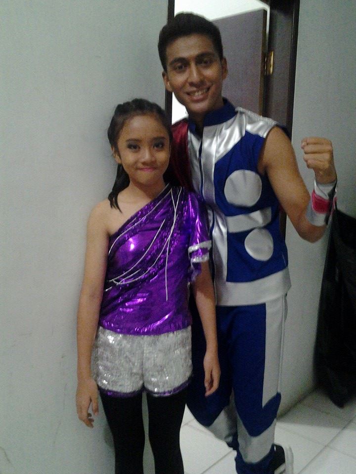 JAJfansOFC's tweet photo. "@MIRActionOFC:
mimin bawain foto @MiraTalenta with kak @cahudance StopDance :)) #JAJatSMA @JogjaAllstar http://t.co/MkQNOFRtCh"