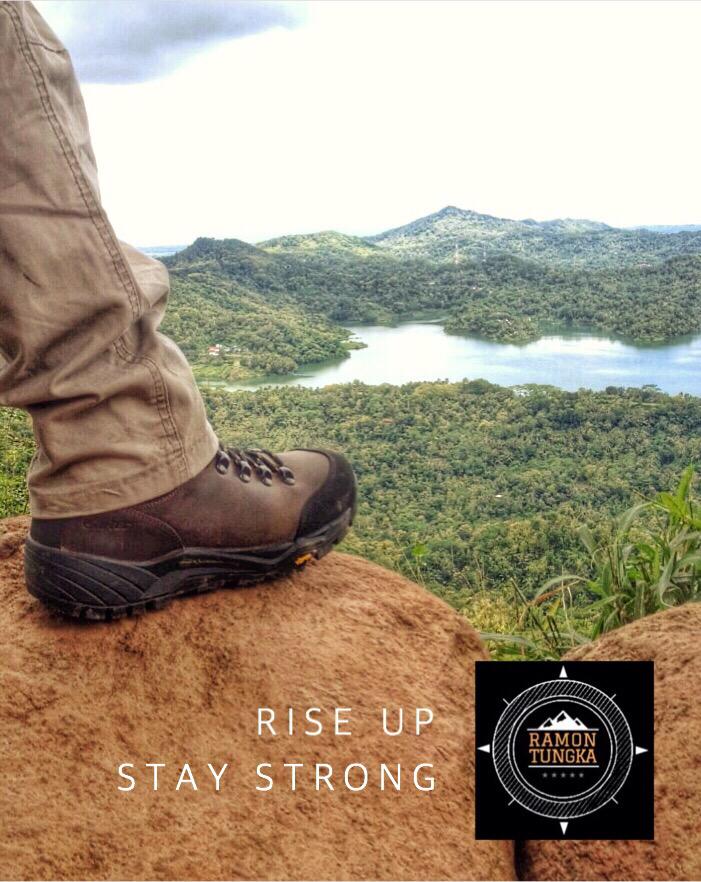 RamonYTungka's tweet photo. Selamat pagi.. :) stay strong with this vibram's rolling gait system @hitecindonesia http://t.co/ahflAbT9Wl