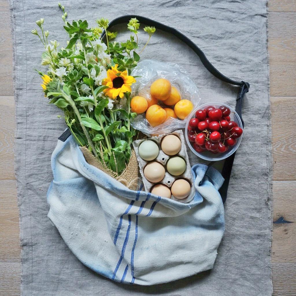 What's in your bag? 🍒🌻🌿#culvercityFarmersMarket #farmersmarket #buylocal #organic