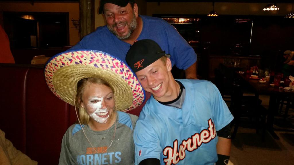 TSchub's tweet photo. Mexican with the best there is. #Pied #DadsFace ๐ http://t.co/ZsODJxVzGs
