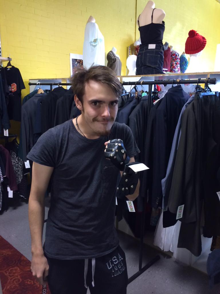 StevenEveleigh's tweet photo. @SwitchBacklol getting a bit too keen mate. http://t.co/fF8U1JTr89