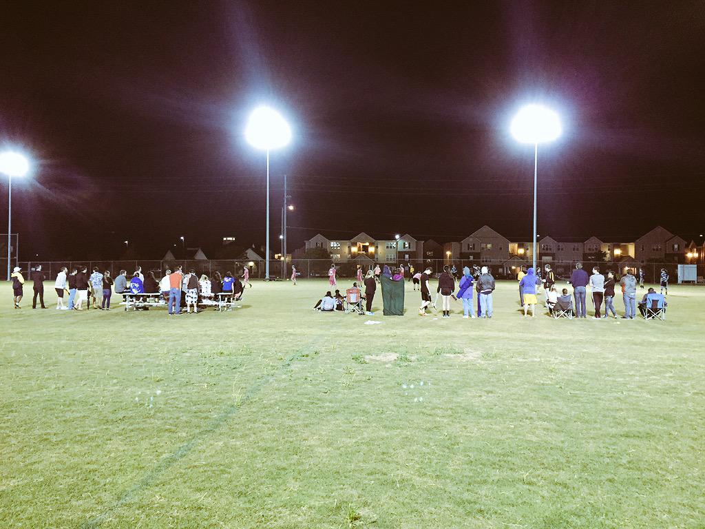 WSUSportProgram's tweet photo. Fast paced soccer, fans, and a great evening for soccer! @WSUBeta leads @WSU_SAE 3-2 at half #ItsForTheShirt http://t.co/l6HbrU0wE0