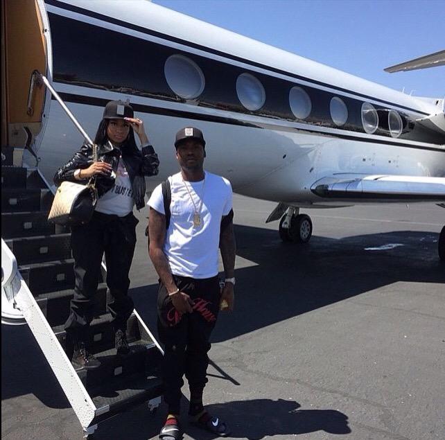 lipstickissed's tweet photo. When your young rich and in love !!!!!! #MeekMill #NickiMinaj #Couples #DreamChasers http://t.co/6ykJc83EtJ