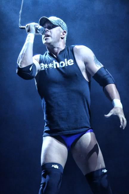 Uncensored wrestling's asshole Mr. Anndersonnn! RT please.