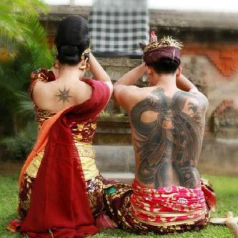 aryredz's tweet photo. Rahajeng Nyanggra Rahinan Pagerwesi http://t.co/6eYRLkTZjN