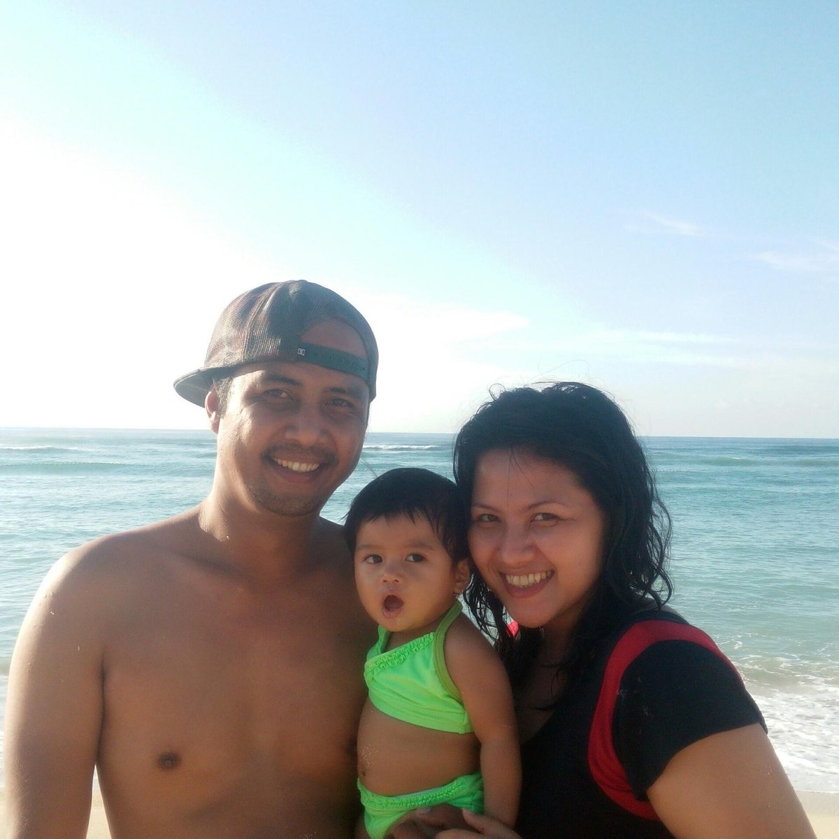 femylubis's tweet photo. happy holiday http://t.co/wwsXhK2Pof