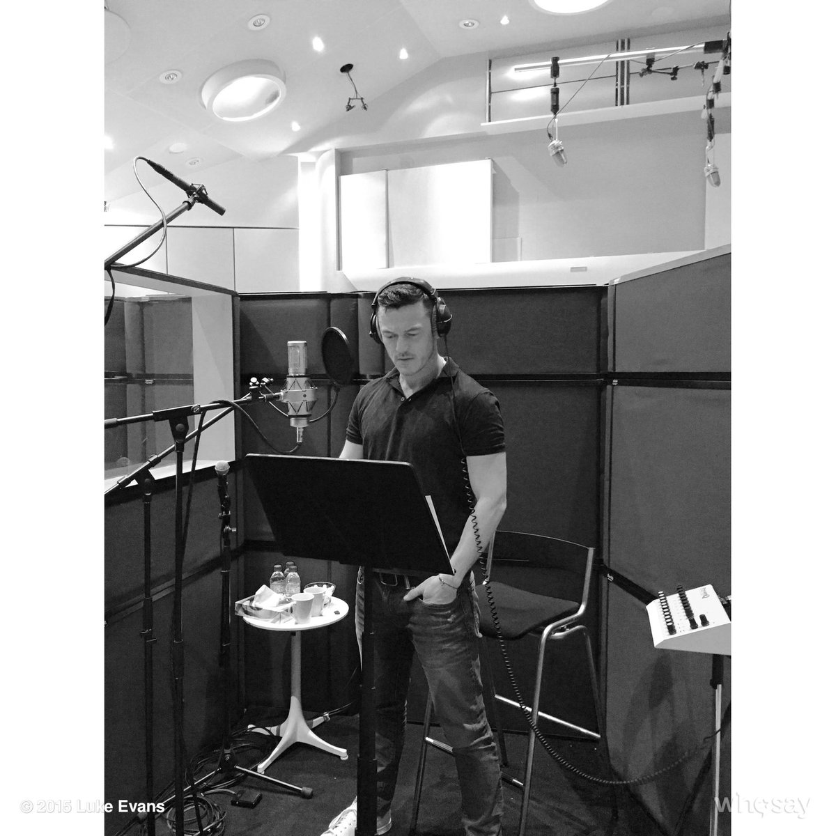 TheRealLukevans's tweet image. One more pic from my two days pretending I was a recording artist..... #mywhataguy #beautyandthebeast #gaston