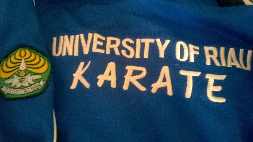 URKARATECLUB's tweet photo. Ntr semangad ya latihannya hal. @rektoratUR pkl 16.00 ...osh!!! http://t.co/tvvpn8Twd9
