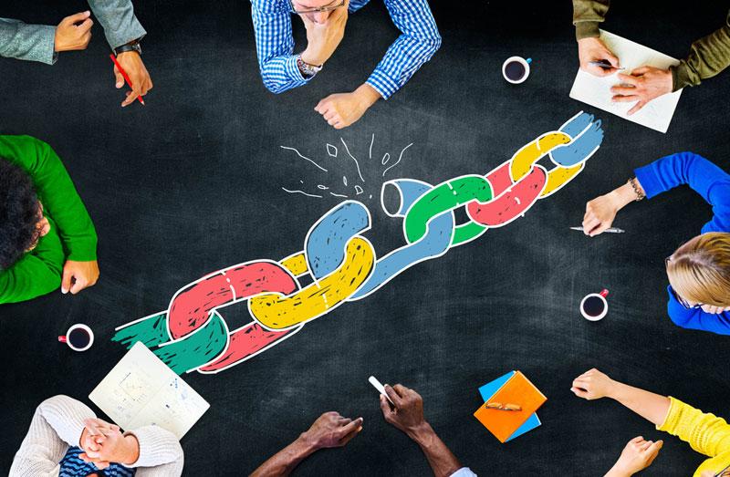 WebmarketingCOM's tweet image. Stratégie multi-canal : L’éternel maillon faible... ow.ly/LV75e par @MktgCloud_FR