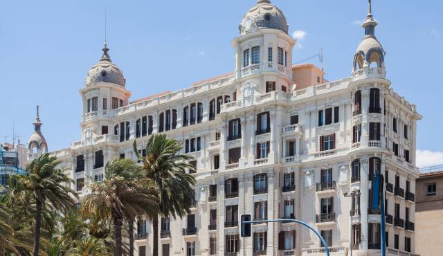 eightyapp's tweet image. Looking for a new destination for a weekend? Fall in love with #Alicante here goo.gl/dXMo9E  @Alicante_City