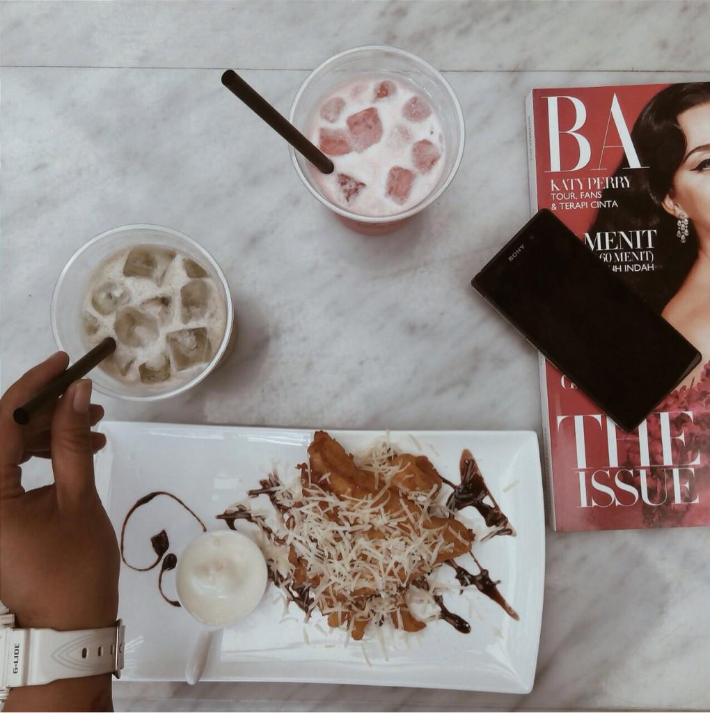 downtownjkt's tweet photo. If you're craving a little something sweet, come to our palce and try our Tea Time Promo
#dessert #bistro #stupagroup http://t.co/udOCRrwKbk