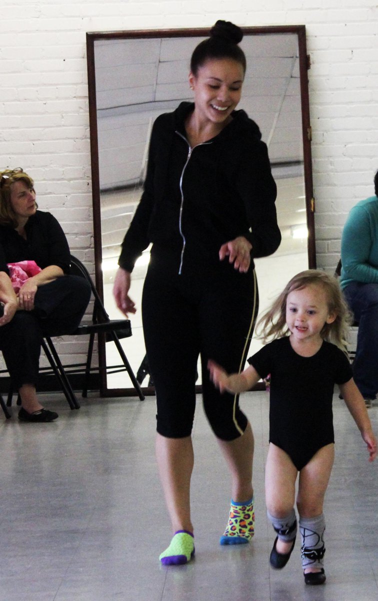 PageantGrl's tweet image. Willow at Pre-School Ballet/Jazz... Getting ready for recital. #Dance #ballet #Youngstar #Marymurphy