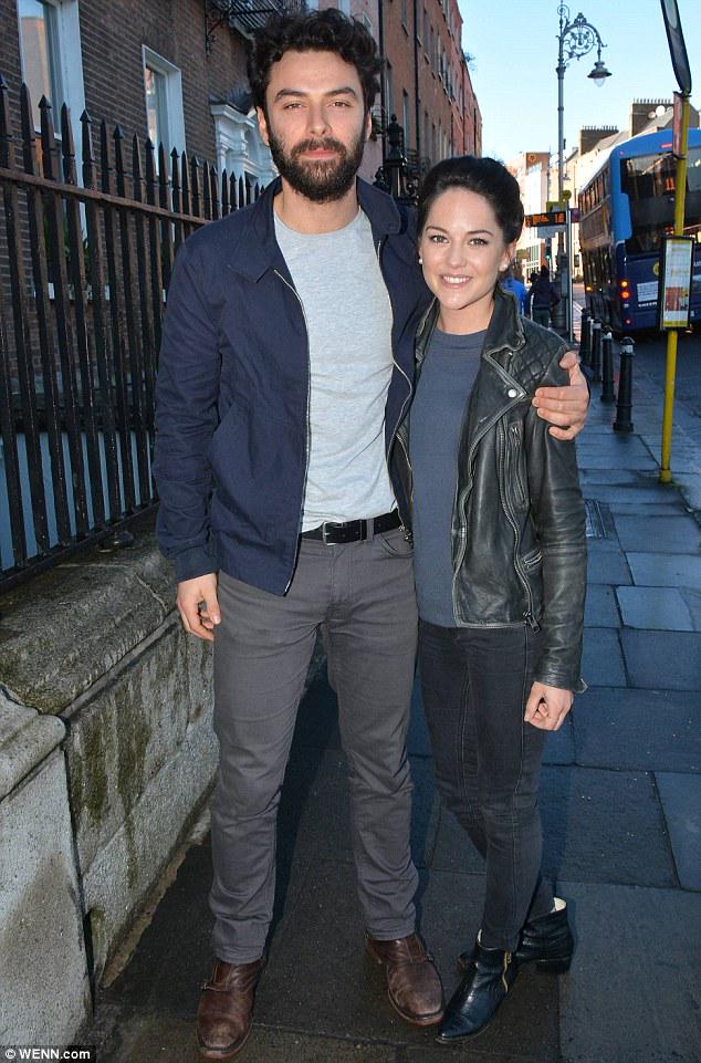 dpdlekszlffl's tweet image. 이것도 다른 사진....#AidanTurner #differentpicture